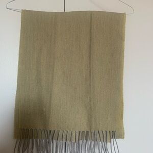 Women’s Foxford  100% cashwool scarf from Ireland